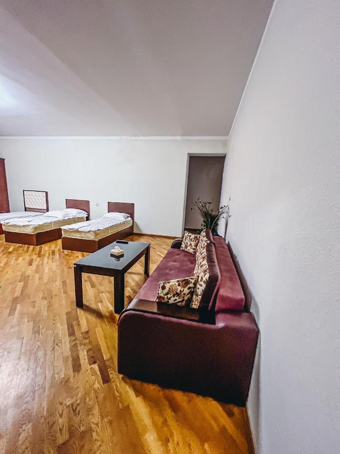Castle Family Hotel Jerevan Exteriér fotografie